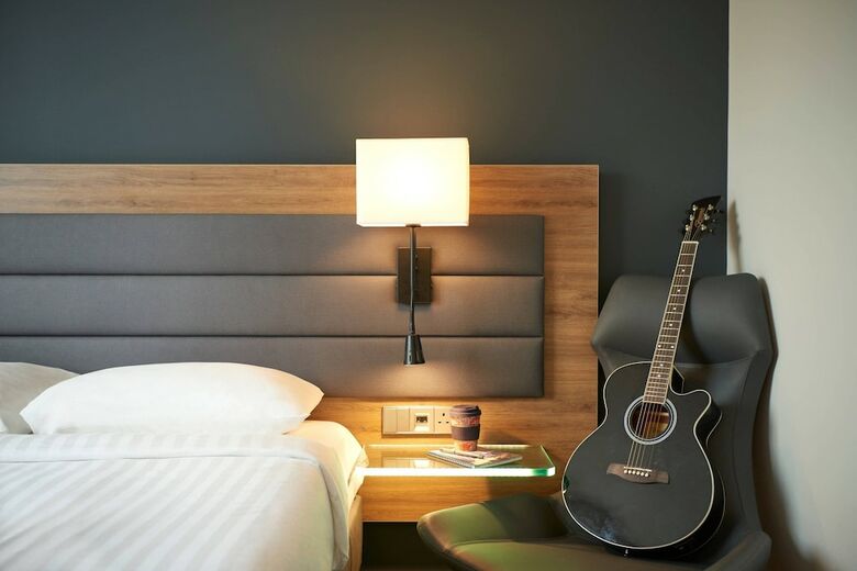 Hotel Moxy Edinburgh Airport
