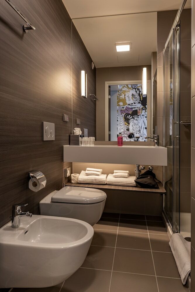 Hotel Moxy Edinburgh Airport
