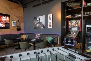 Hotel Moxy Edinburgh Airport