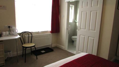 Hostal Rhondda Bed And Breakfast