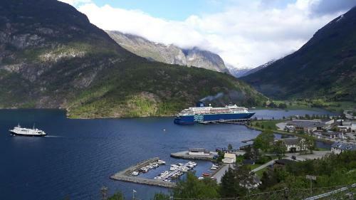 Hellesylt Hostel And Motel