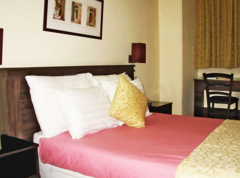 Hotel The Little House In Bakah