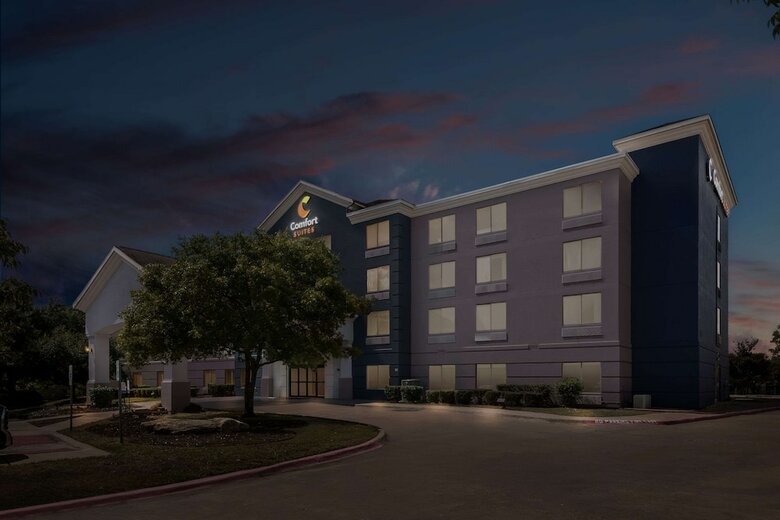 Hotel Comfort Suites Airport - Austin