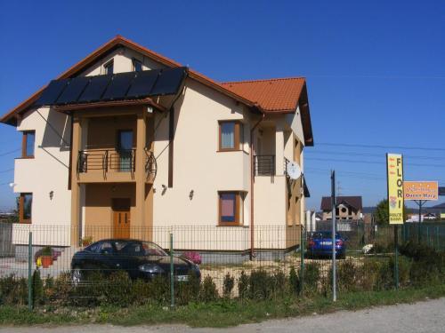 Hostal Pensiunea Queen Mary