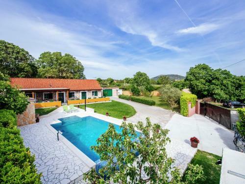 Peaceful Holiday Home With Pool In Kakma
