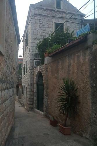 Apartments With A Parking Space Lastovo - 13678