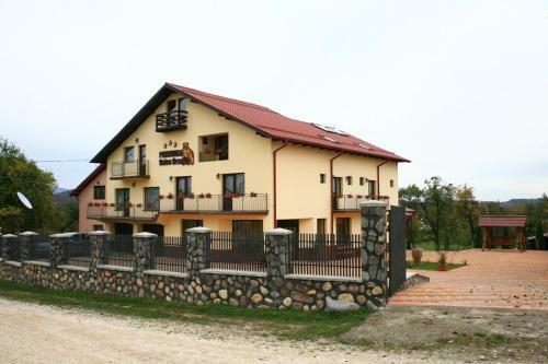 Hostal Pensiunea Valea Ursului