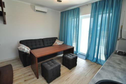 Apartments On Lazurniy
