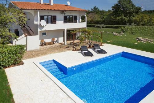 Apartment Doris With Private Pool And Large Garden