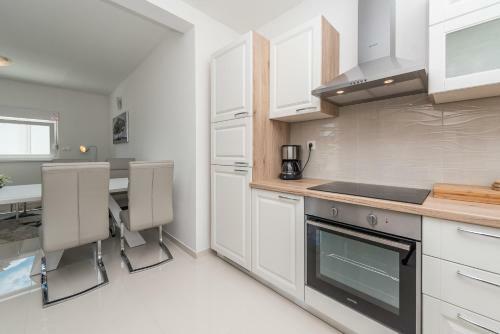 Apartamento Medima, Luxury Ap. With Private Pool