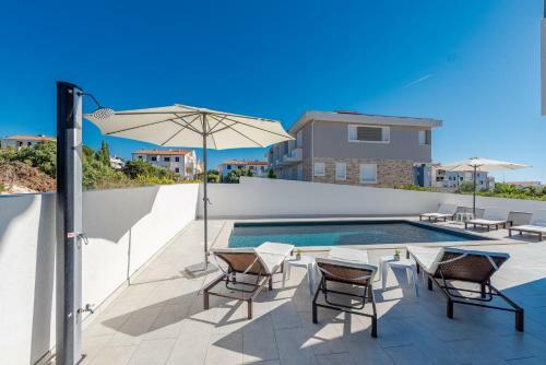 Apartamento Medima, Luxury Ap. With Private Pool