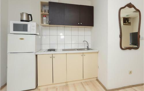 One-bedroom Apartment In Omis