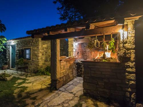 Charming Holiday Home In Sopot Near The Lake