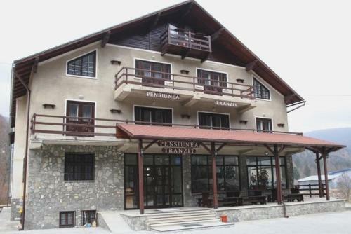 Hostal Pensiunea Tranzit
