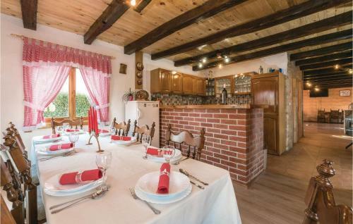 Four-bedroom Holiday Home In Velika Buna