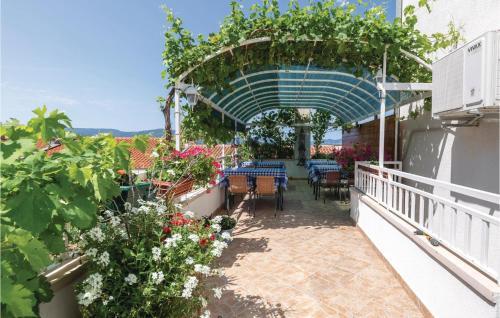 One-bedroom Apartment In Klek