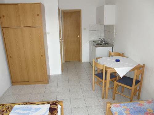 Hostal Guest House & Restaurant Adriatic Klek