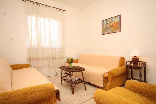 Apartment Mrljane 8498b