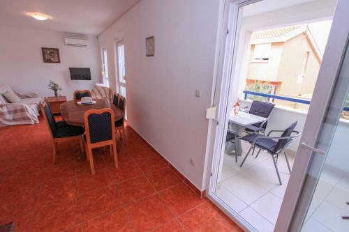 Apartments Gabrijela - Villa Komarna