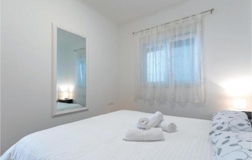 One-bedroom Apartment Klek With Sea View 04