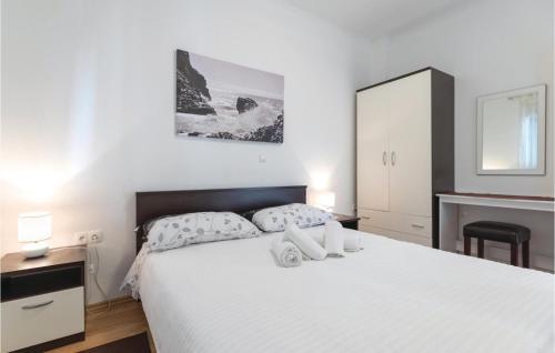 One-bedroom Apartment Klek With Sea View 04