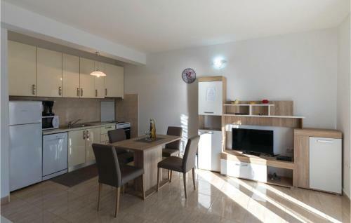 One-bedroom Apartment Klek With Sea View 06