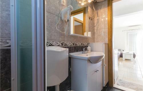 One-bedroom Apartment Klek With Sea View 05