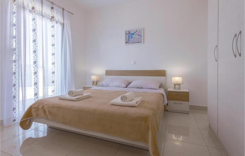 One-bedroom Apartment In Komarna