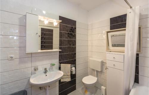 Three-bedroom Apartment In Komarna