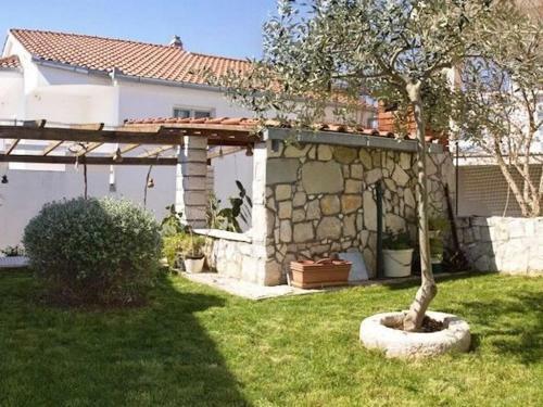 Hostal Apartments And Rooms Florijan