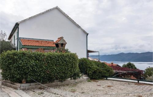 Three-bedroom Apartment In Komarna