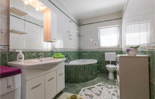 Apartment Bacinska Jezera With Lake View IX