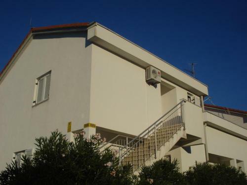 Apartments By The Sea Necujam, Solta - 11336