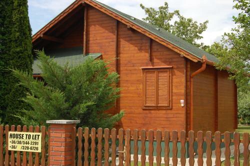 Lake House Farsang