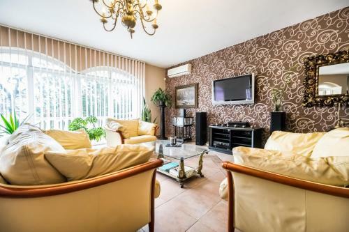 Villa Kertv�rosi Csal�di H�z