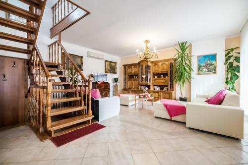 Villa Kertv�rosi Csal�di H�z