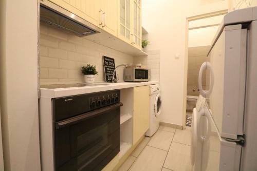 Real Apartments Wessel�nyi