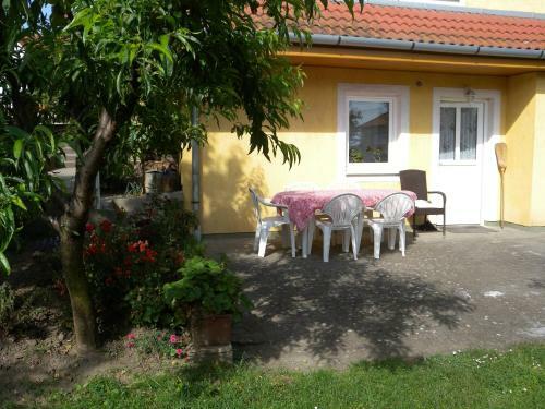 Apartment In Fonyod/balaton 35365