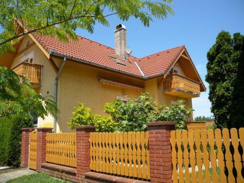 Apartment In Fonyod/balaton 35365
