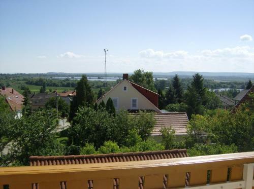 Apartment In Fonyod/balaton 35365