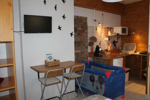 Apartamento Fekete Rig� Vend�gh�z