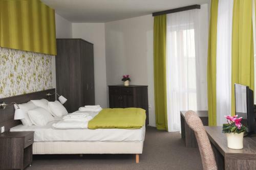 Hotel O�zis Wellness Panzio