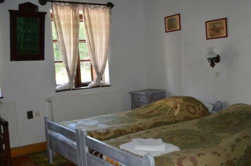 Holl�k�ves Vend�gh�zak