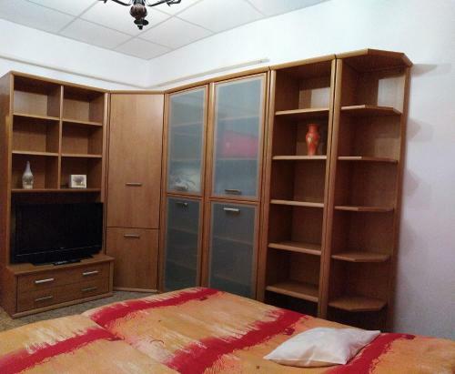 Hostal Erzs�bet Vend�gh�z �s Apartman