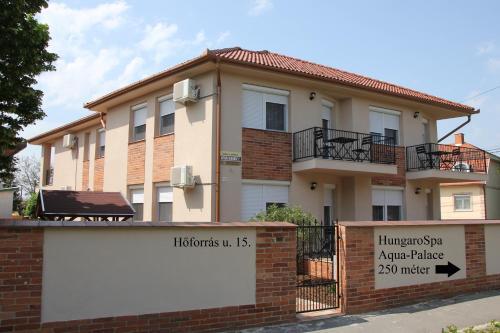 Imola �s Andrea Apartmanh�z 2