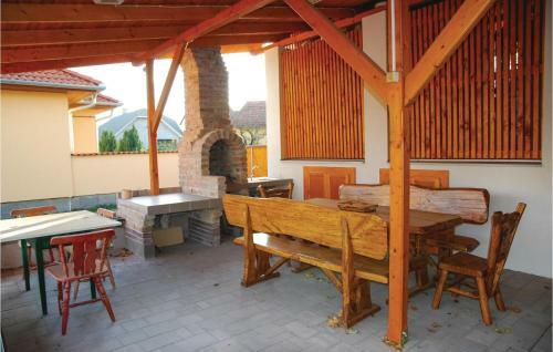 One-bedroom Apartment In Morahalom