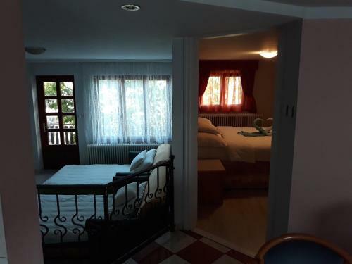 R�zsa Apartman
