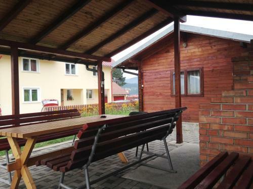 Bed & Breakfast Pensiunea Gentiana