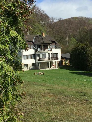 Bed & Breakfast P�nzpataki Vad�szh�z