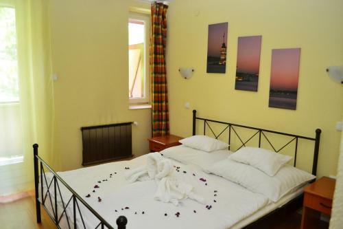 Ez�stfeny? Hotel